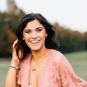 Meet your Posher, Hayley marie